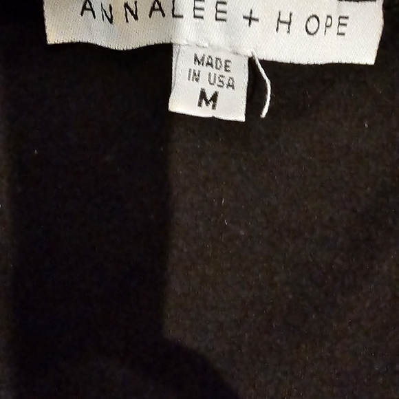 Size Medium | Annalee + Hope Black Long Sleeve Jumpsuit Romper - Picture 8 of 8